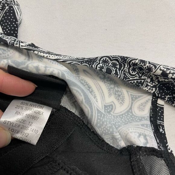 Shore Shapes Black White Paisley One Piece Swimsuit Bathing Suit Size 12 - Picture 7 of 8